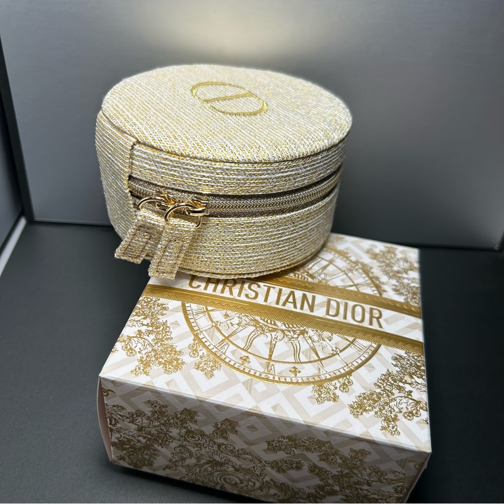 Dior Cosmetics Box - Picture 6 of 9